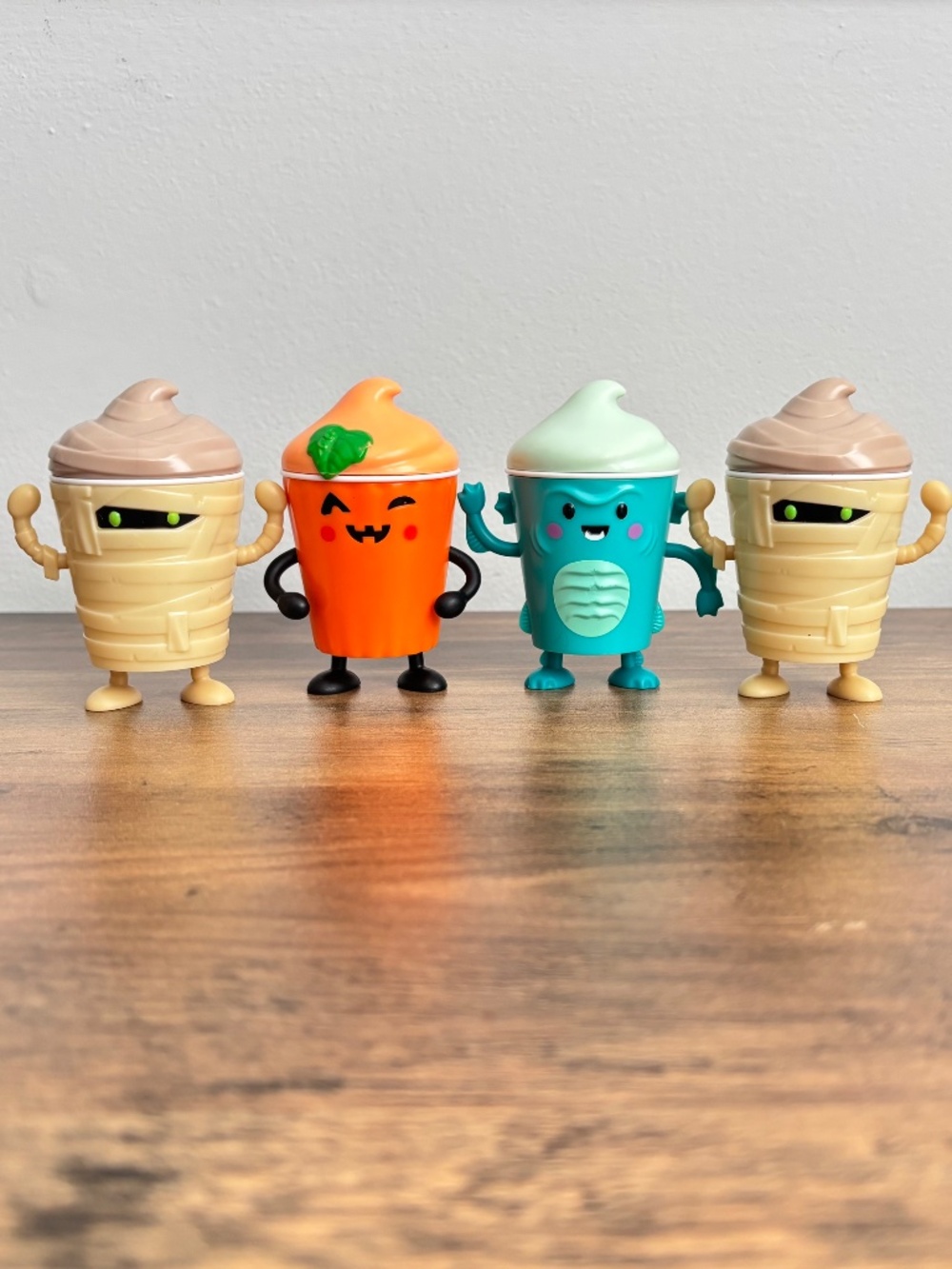 Wendy’s Frosty Frights Halloween Figures Toys SET 4 Pumpkin Mummy Blue Chilly